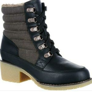 Women's cabin lacer Durango boots